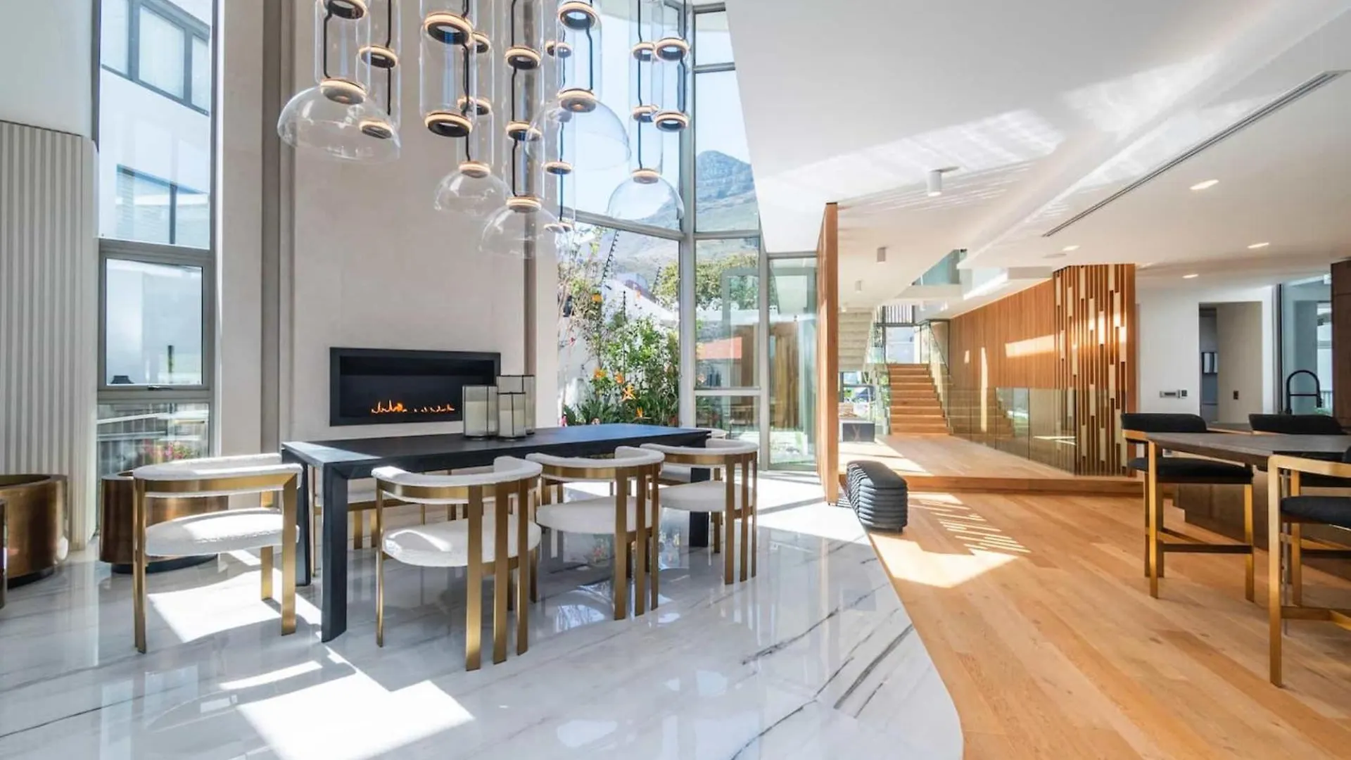 Grand Camps Bay 5Bed W Views Pool Gym Villa Serena Cape Town
